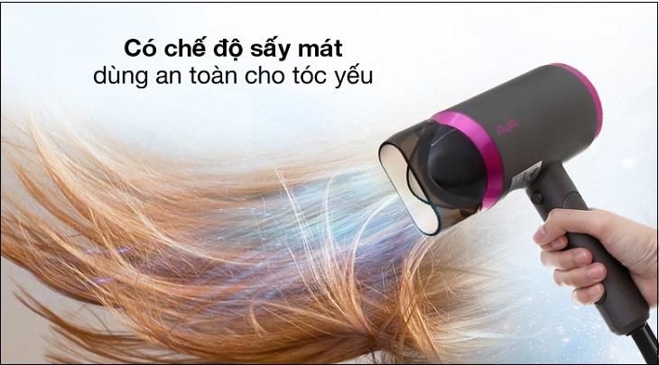 Máy sấy tóc có chế độ sấy mát, phù hợp với sấy tóc yếu